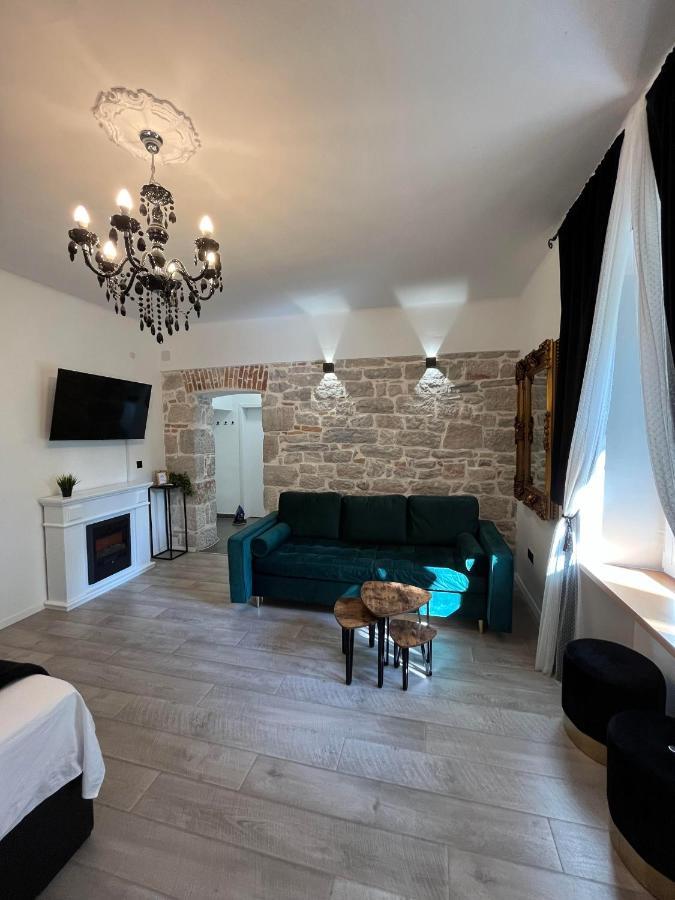 Luxury Heritage Apartment Zara Antica Exteriör bild